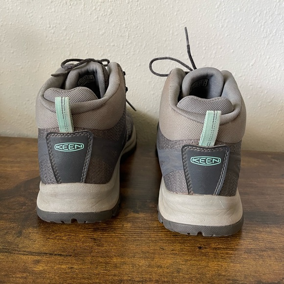 Like New Keen Terradorra II Waterproof Hiking Boot - Picture 2 of 5